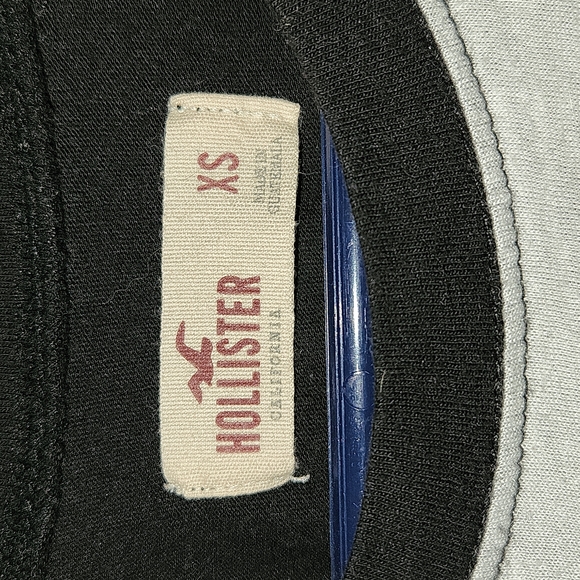 HOLLISTER LONG SLEEVE TEE - Picture 4 of 6